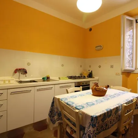 Sleeps 4 Lägenhet San Feliciano