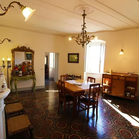 Lägenhet Sleeps 4