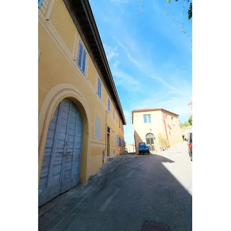 Sleeps 4 *